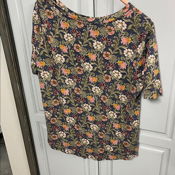 LOFT Multicolor Floral Short Sleeve Top - Picture 4 of 4
